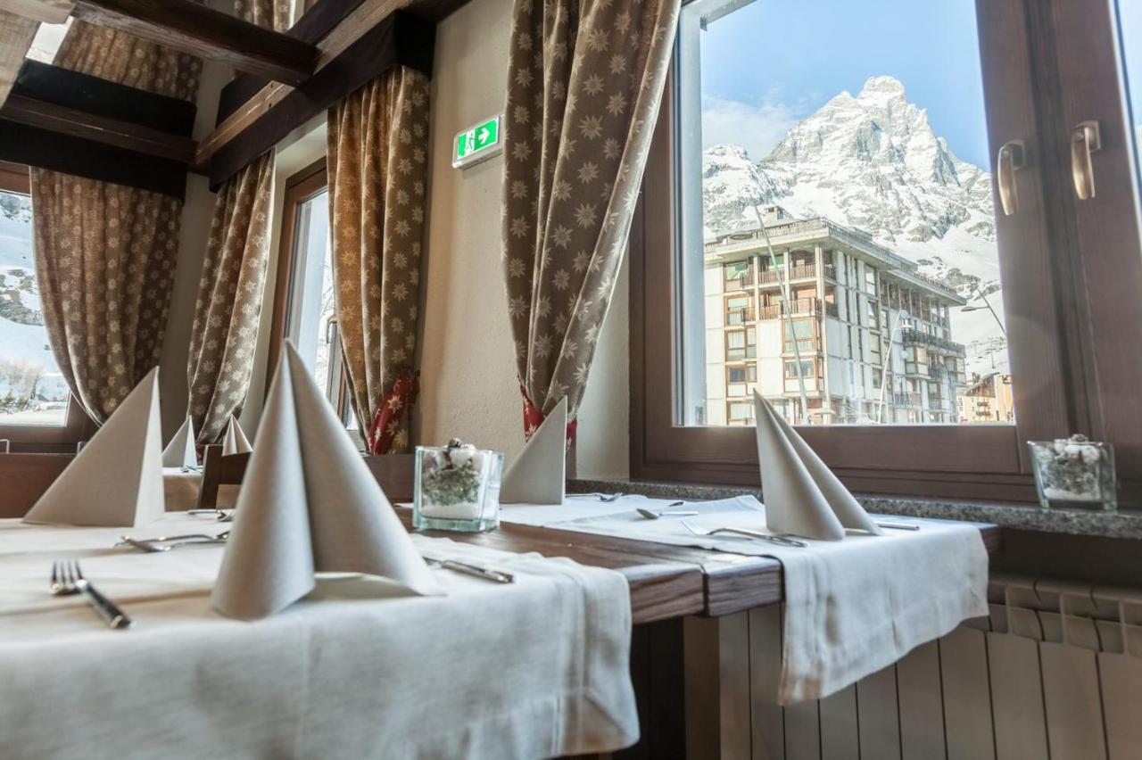 Hotel Breithorn เบรยล์-แชร์วิเนีย ภายนอก รูปภาพ